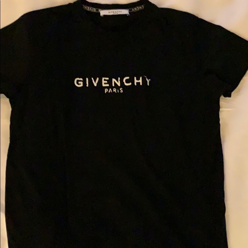 Givenchy black tshirt